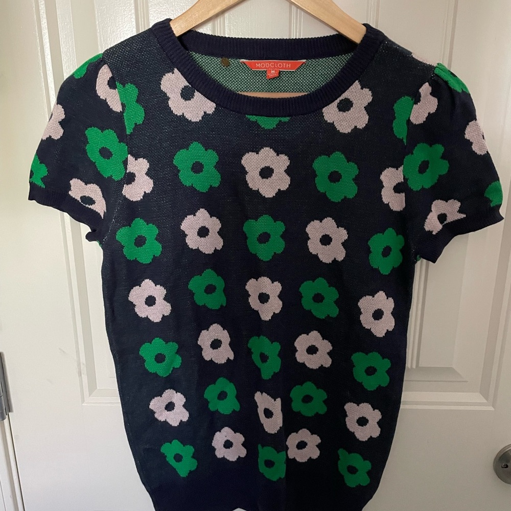 Modcloth short sleeve sweater never worn!